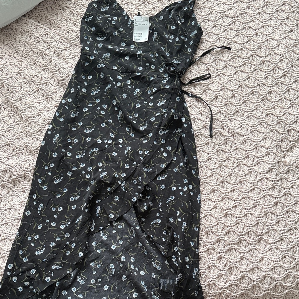 H&M Black Floral Asymmetrical Dress